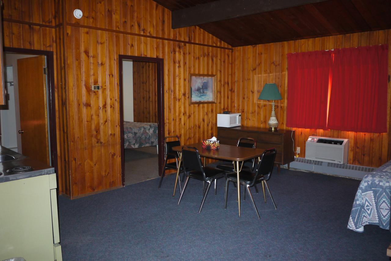 Pembina River Inn Entwistle Buitenkant foto