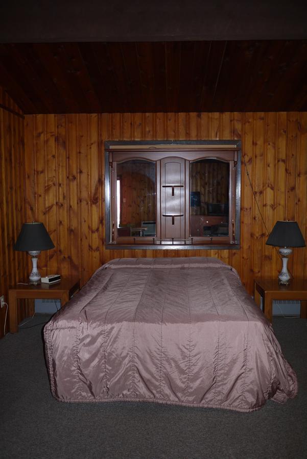 Pembina River Inn Entwistle Buitenkant foto
